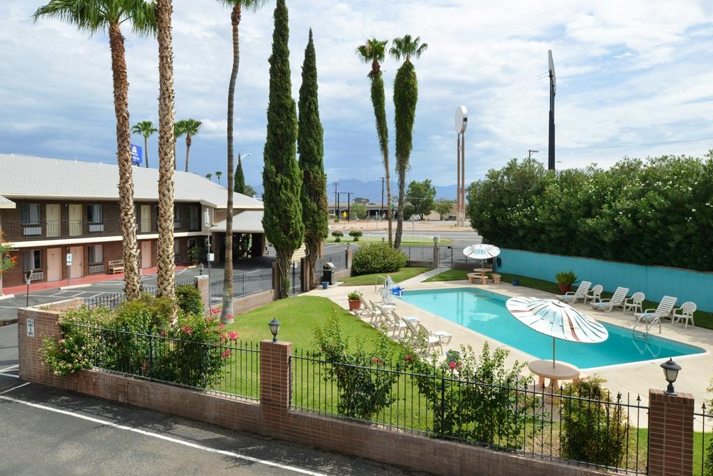 Americas Best Value Inn Tucson Exterior photo